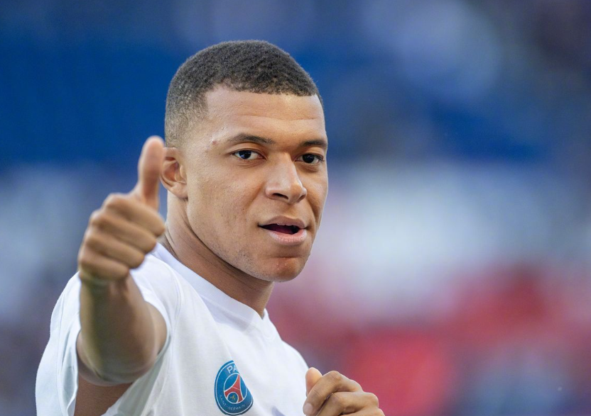 普拉蒂尼评姆巴佩：皇马征程中的风险与蜕变